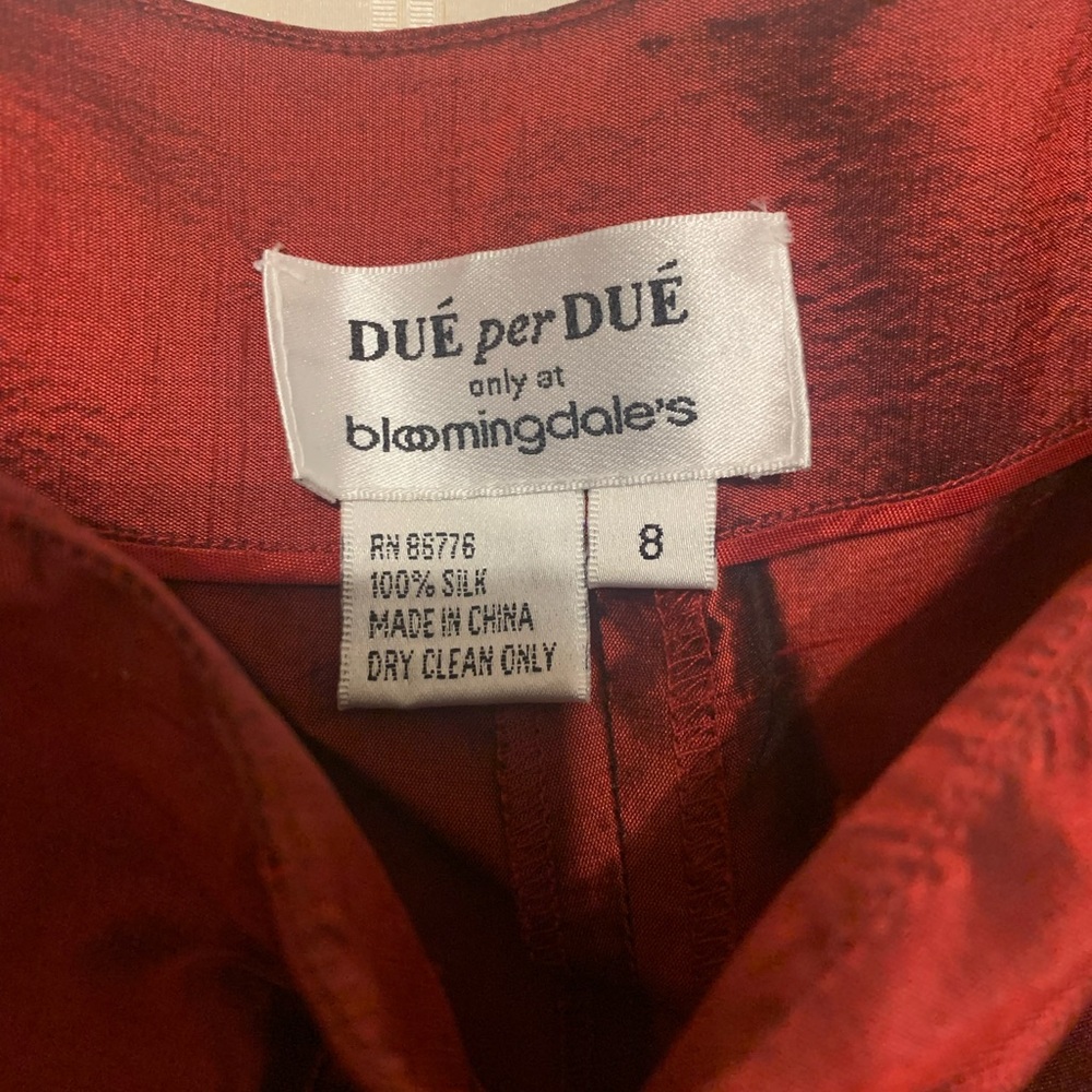 Due per Due Red Silk Blouse